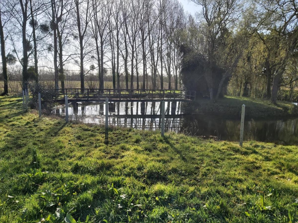 Montmartin-en-Graignes Le Bonheur Des Plumes B&B 외부 사진